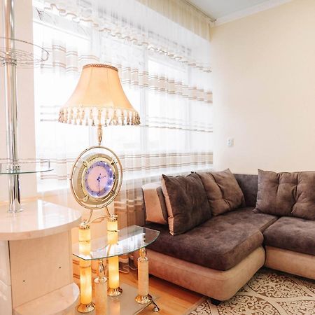 Апартаменты Люкс рядом с рекой Иртыш Павлодар Экстерьер фото